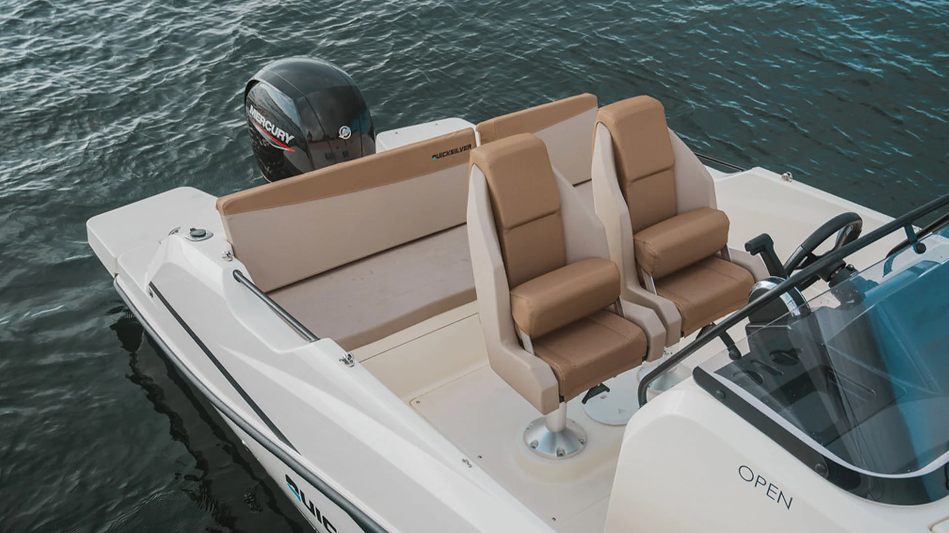 Quicksilver-costa-brava-activ-605-open-vista-bañera