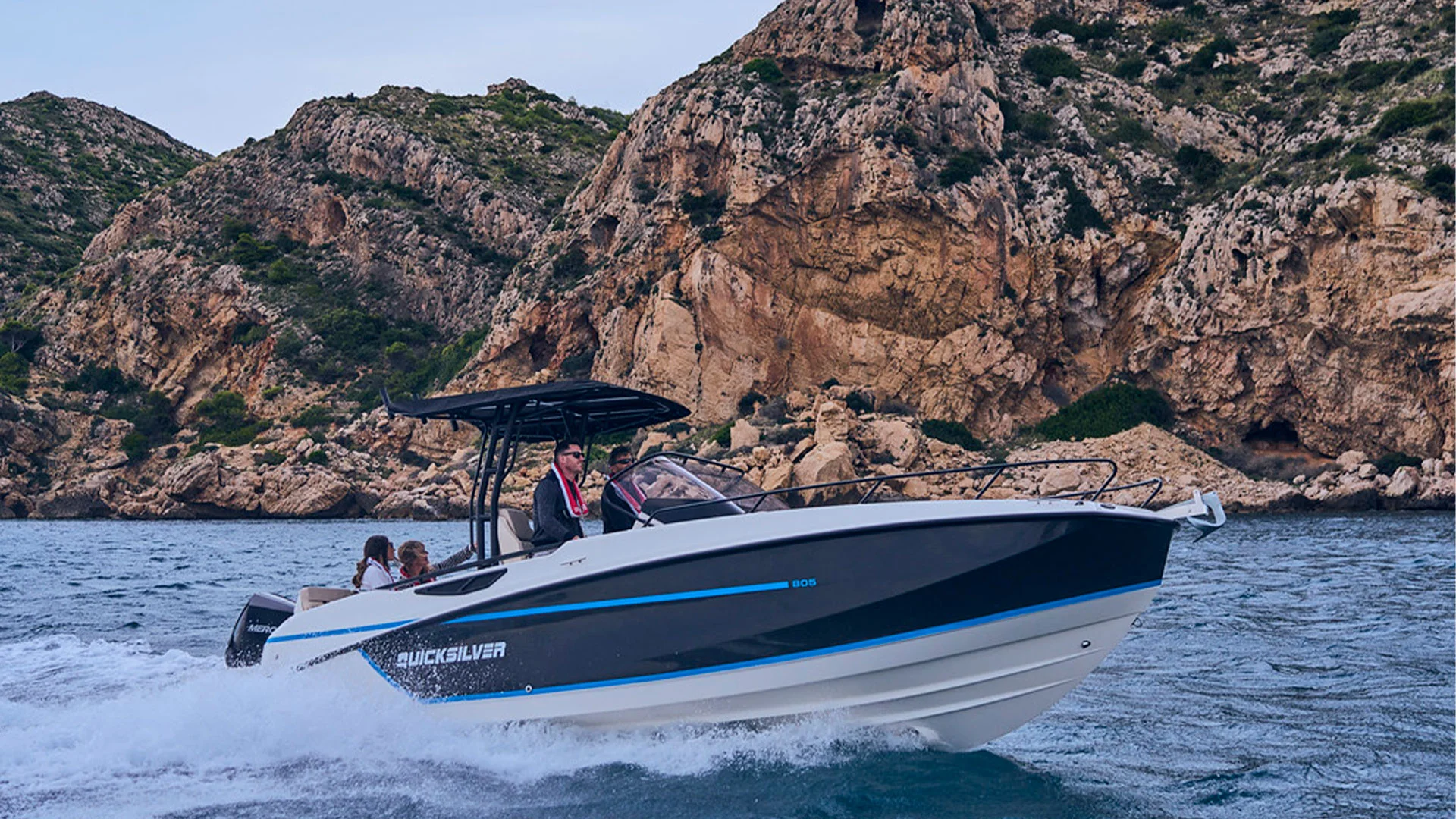 Quicksilver Activ 805 Open