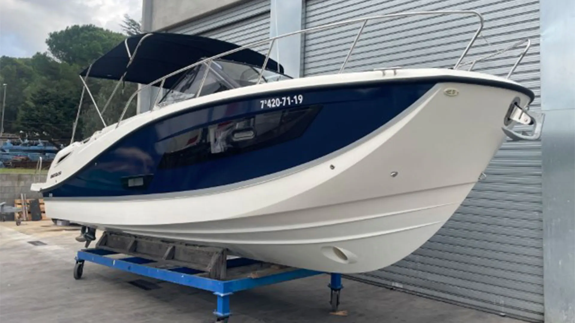 barco-de-segunda-mano-quicksilver-activ-875-sundeck-casco