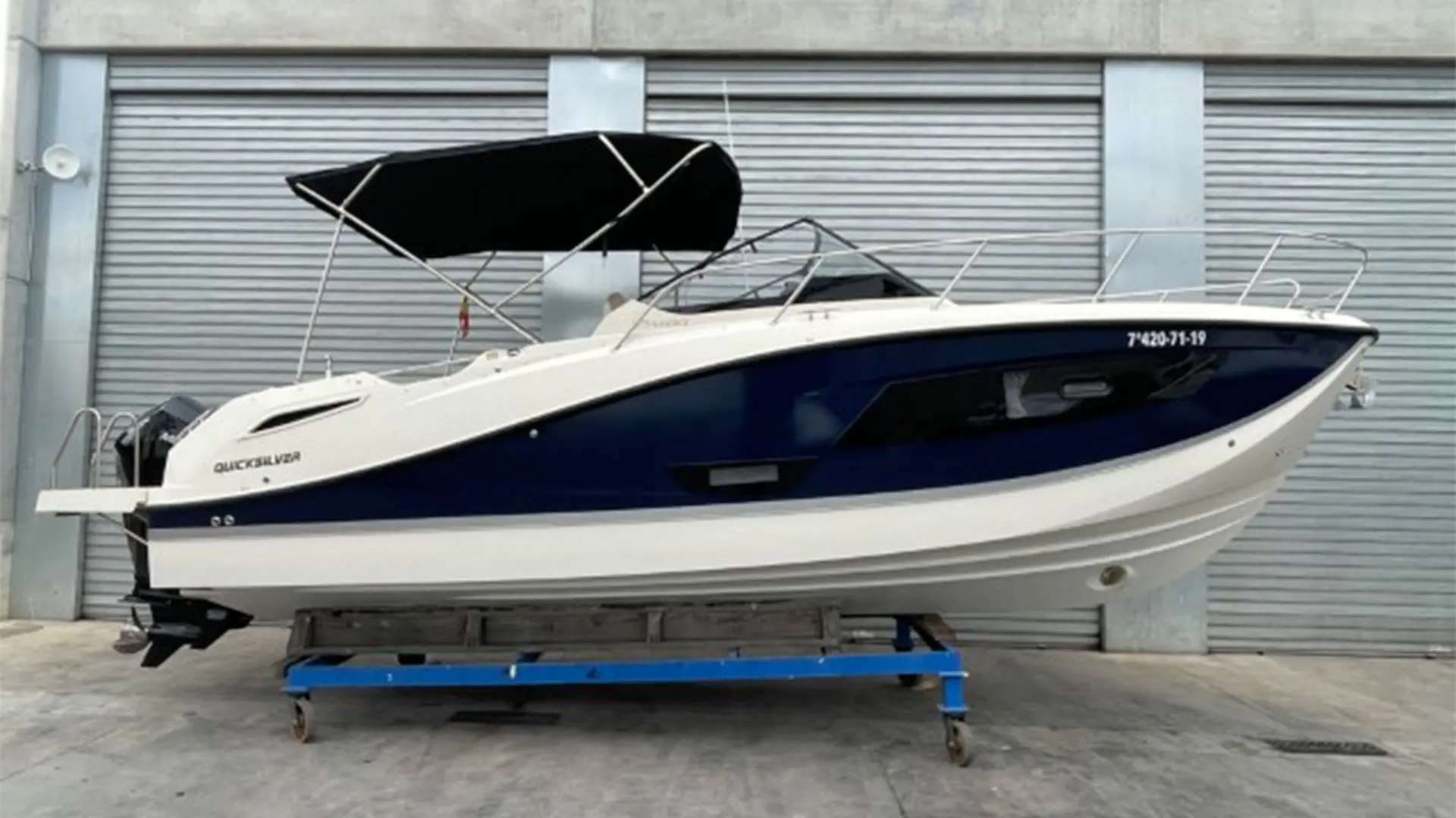 barco-de-segunda-mano-quicksilver-activ-875-sundeck-imagen-lateral