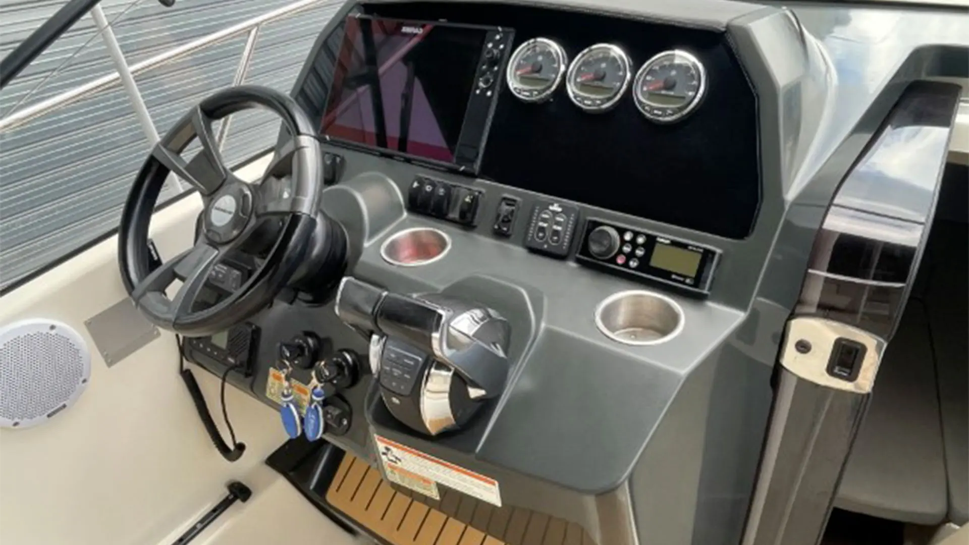 barco-de-segunda-mano-quicksilver-activ-875-sundeck-panel