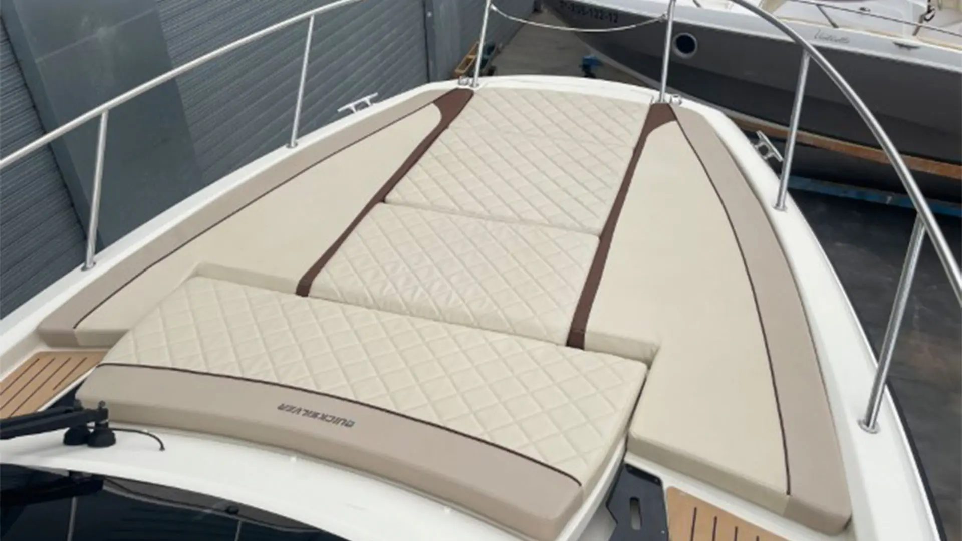 barco-de-segunda-mano-quicksilver-activ-875-sundeck-solarium