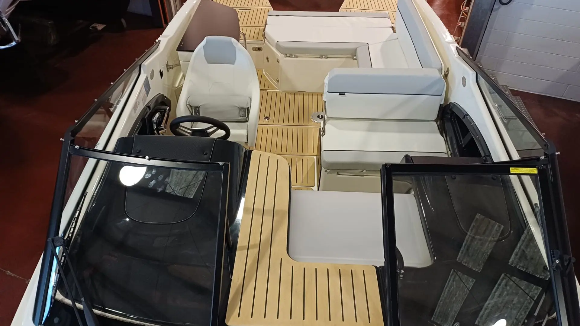 barco-nuevo-en-stock-quicksilver-activ-755-cruiser-2026-vista-aerea