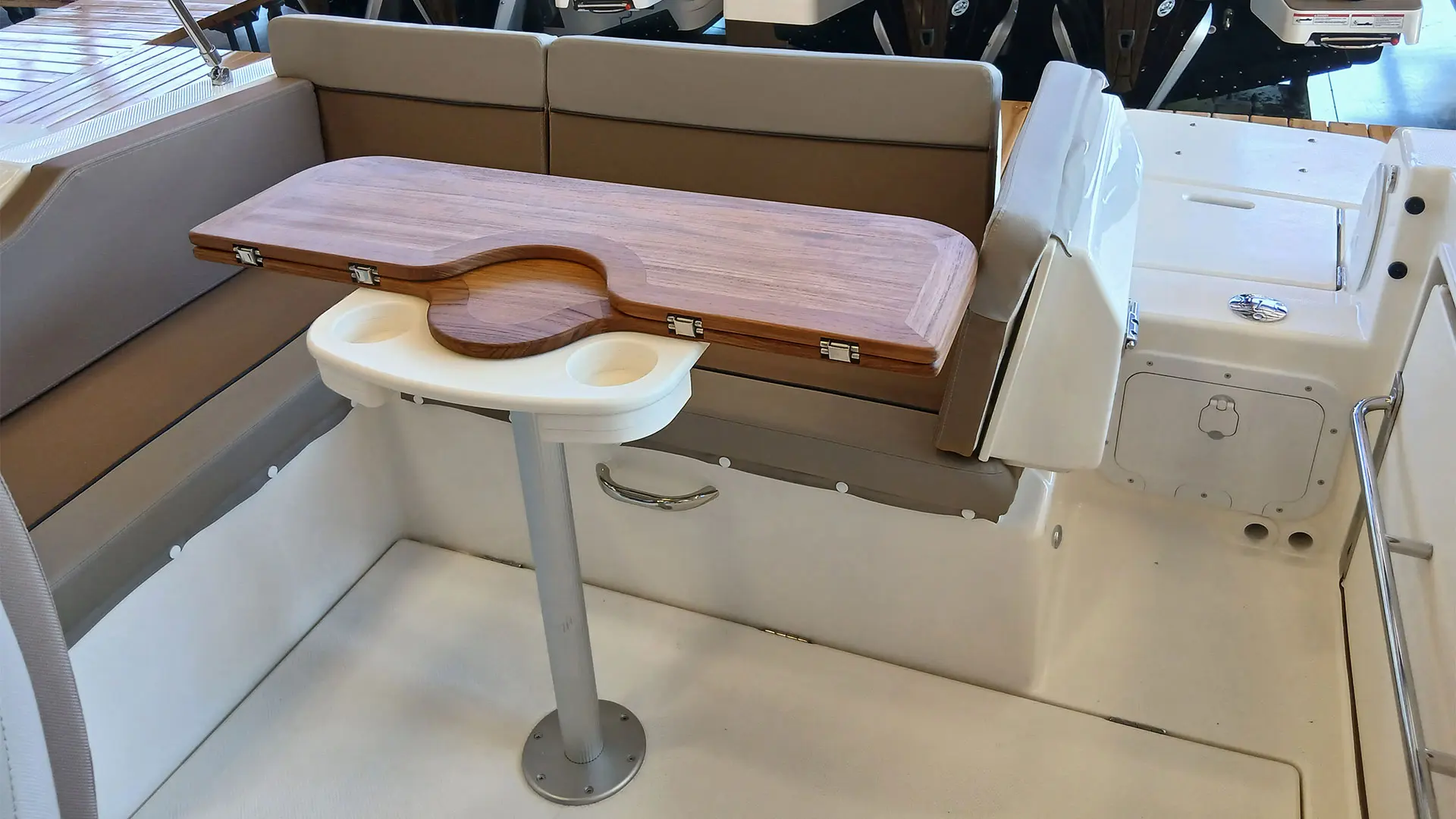 barco-nuevo-en-stock-quicksilver-activ-755-sundeck-acceso