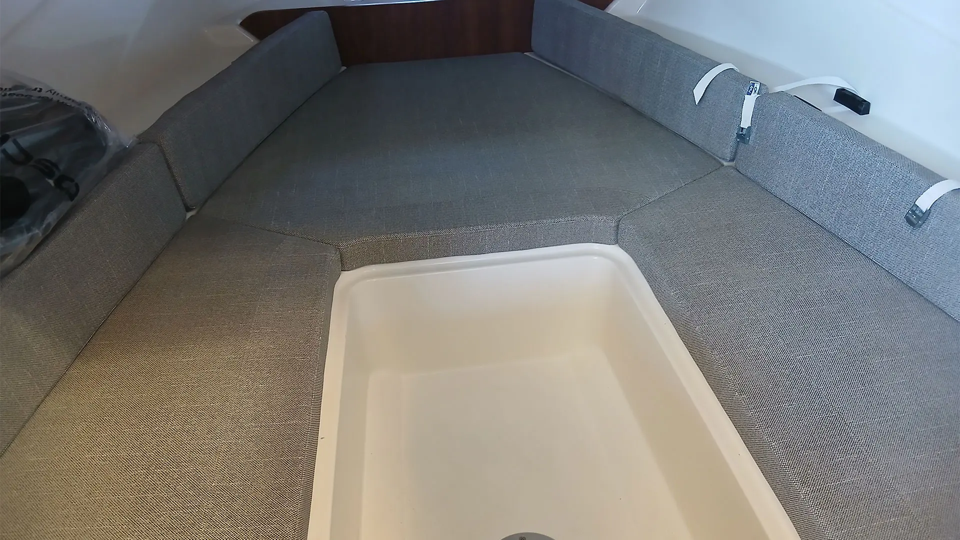 barco-nuevo-en-stock-quicksilver-activ-755-sundeck-cabina