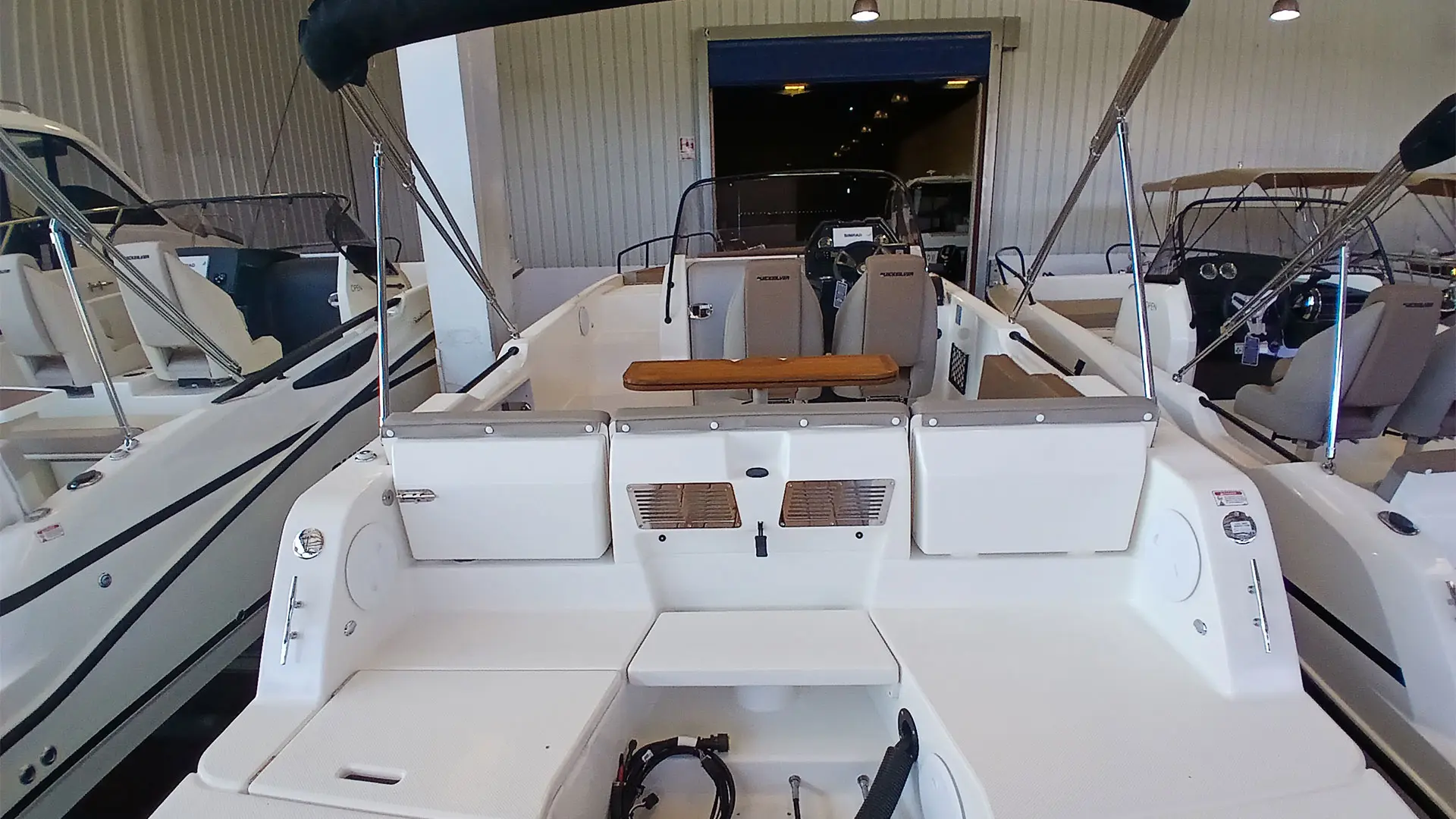 barco-nuevo-en-stock-quicksilver-activ-755-sundeck-vista-desde-popa