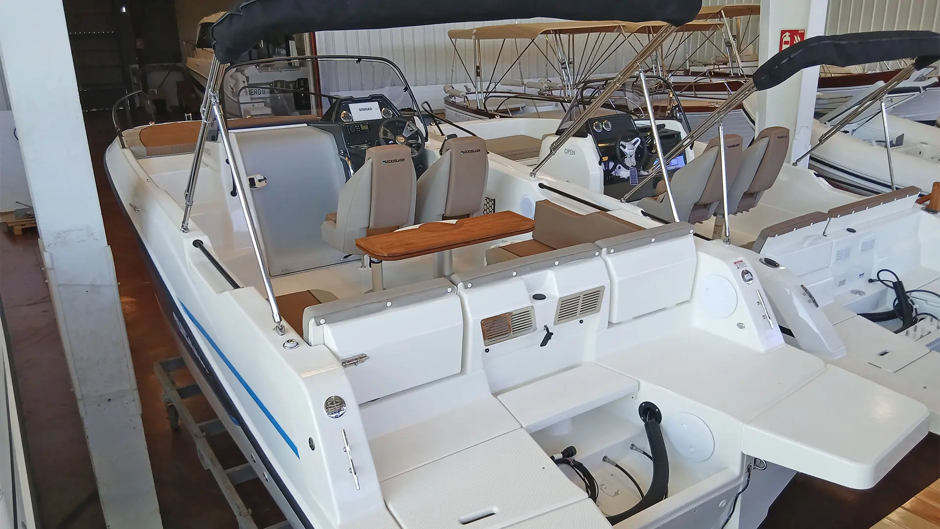 barco-nuevo-en-stock-quicksilver-activ-755-sundeck-vista-general