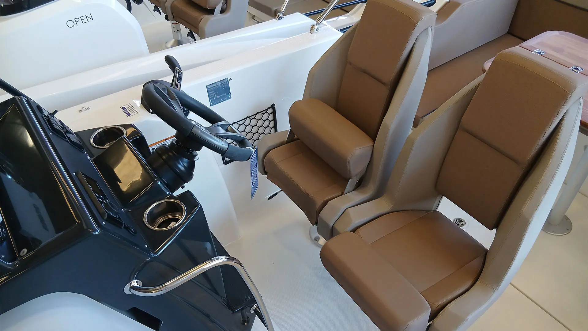 barco-nuevo-en-stock-quicksilver-activ-755-sundeck-zona-patron