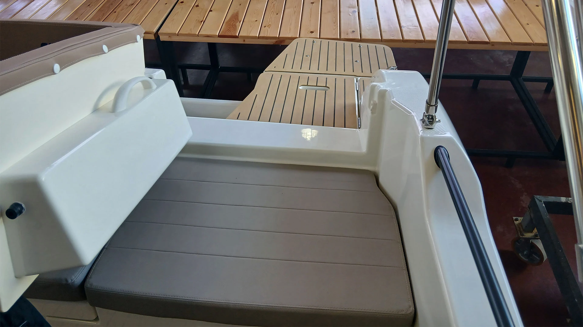 barco-nuevo-entrega-inmadiata-quicksilver-activ-605-sundeck-acceso