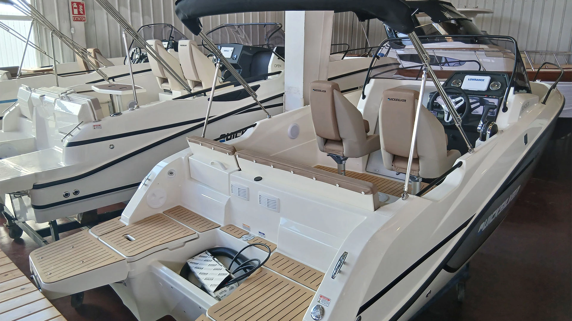 barco-nuevo-entrega-inmadiata-quicksilver-activ-605-sundeck-en-stock