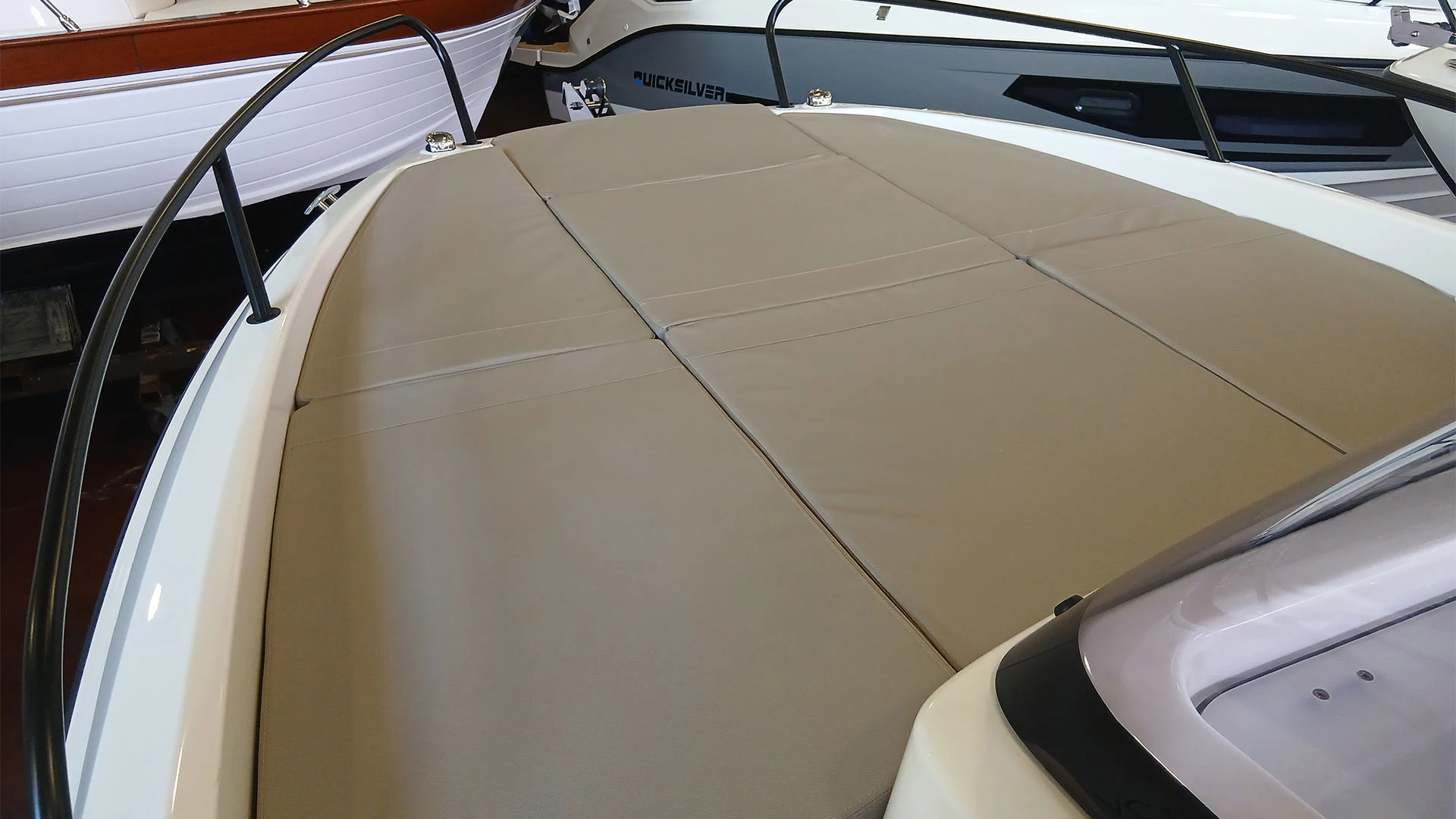 barco-nuevo-entrega-inmadiata-quicksilver-activ-605-sundeck-solarium