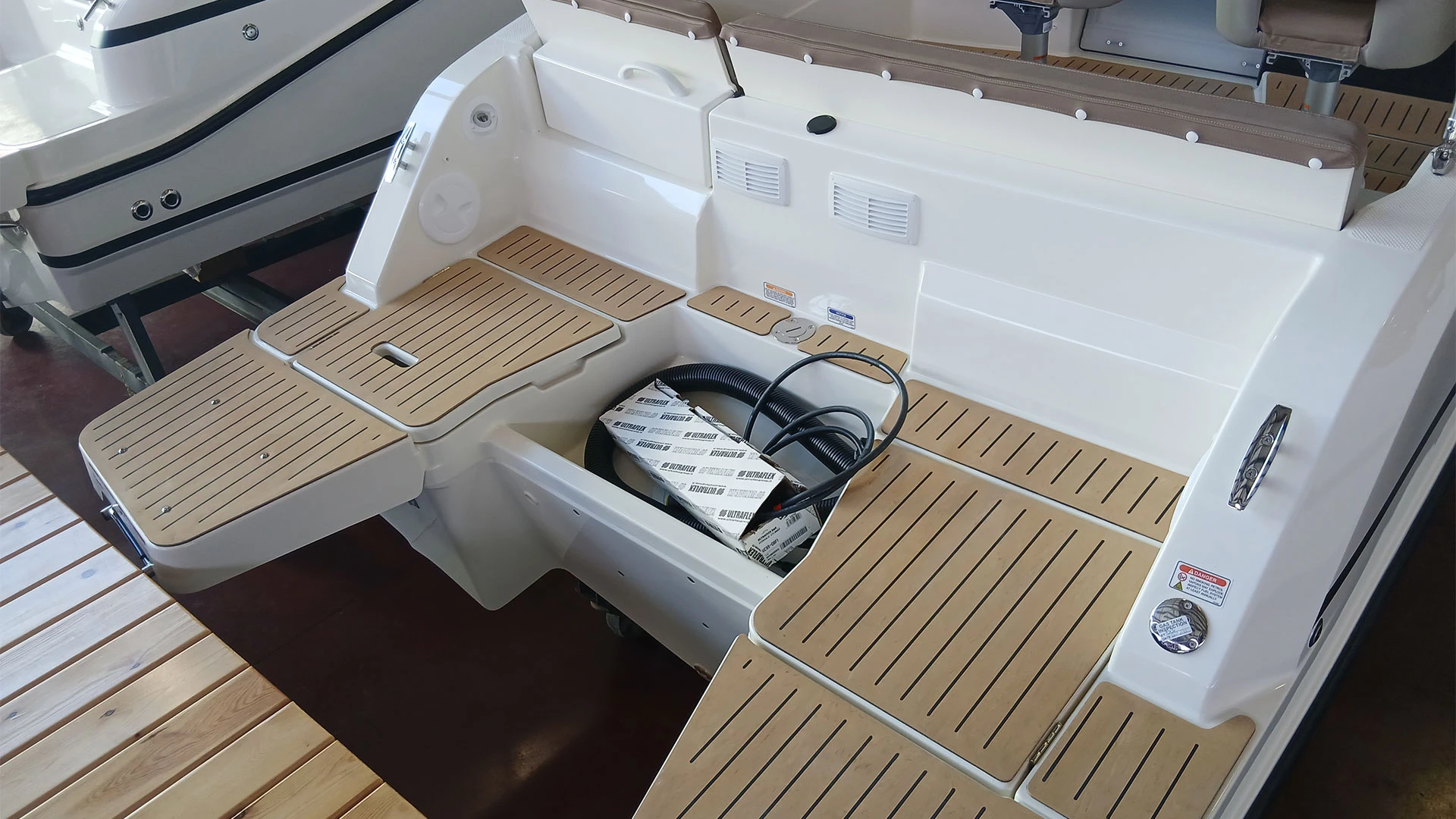 barco-nuevo-entrega-inmadiata-quicksilver-activ-605-sundeck-zona-motor