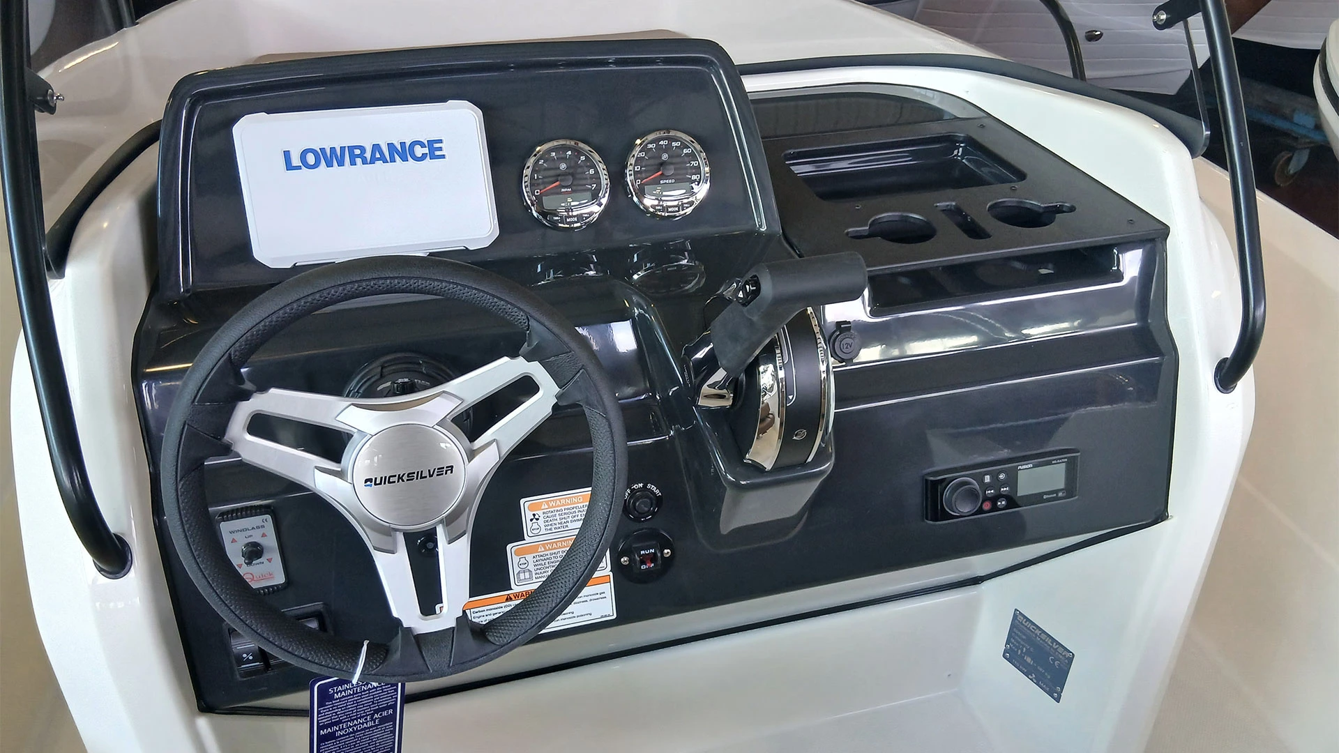 barco-nuevo-entrega-inmediata-quicksilver-activ-605-open-consola