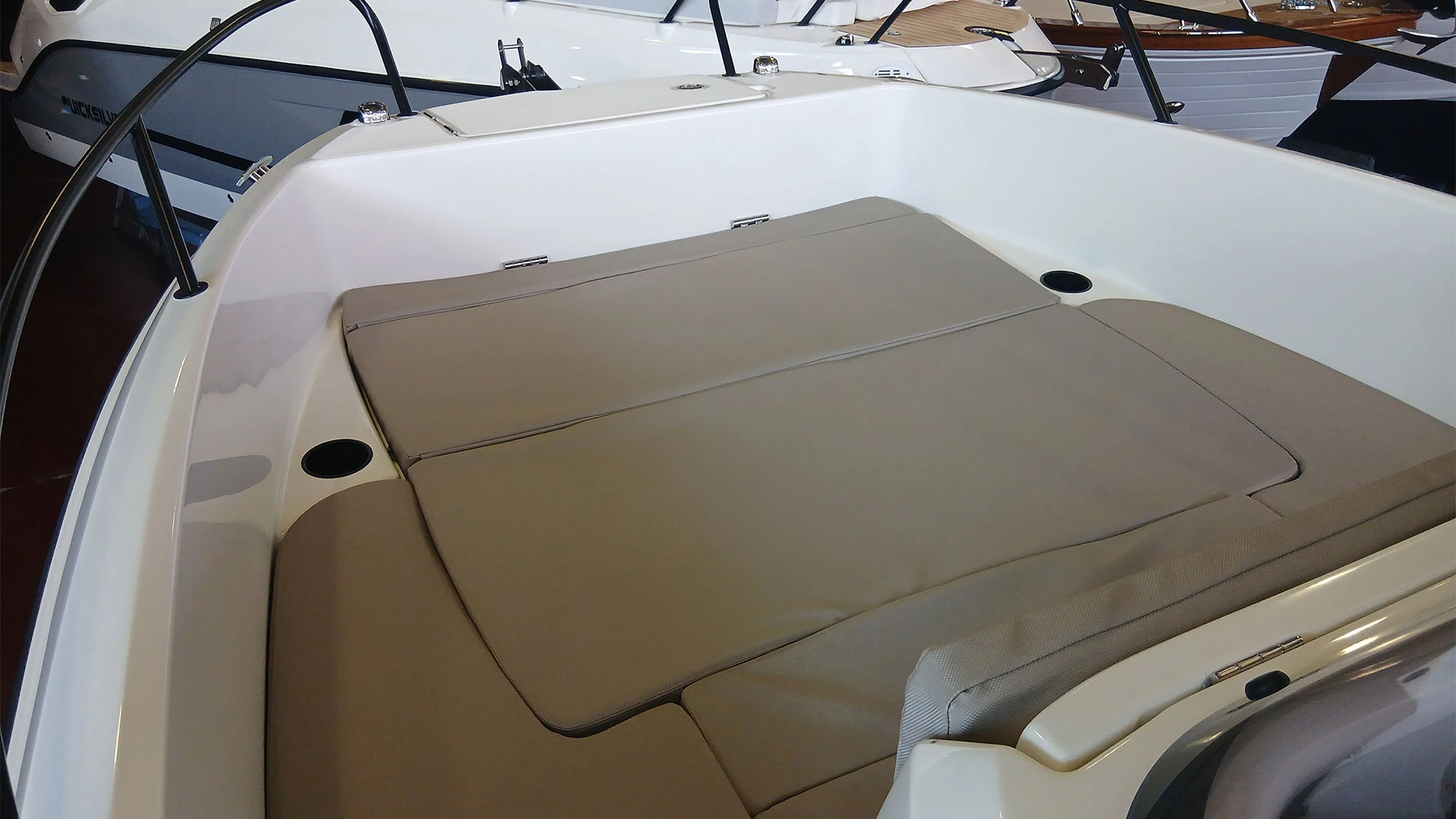 barco-nuevo-entrega-inmediata-quicksilver-activ-605-open-solarium