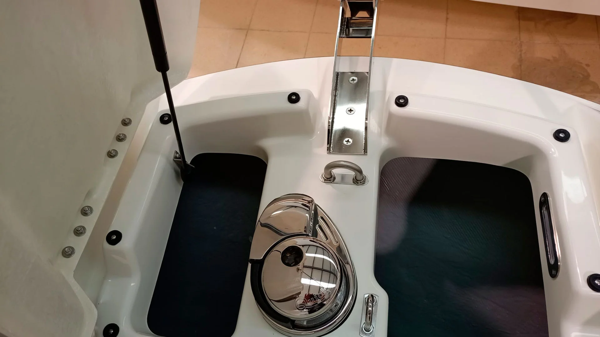 barco-nuevo-entrega-inmediata-quicksilver-activ-675-sundeck-ancla