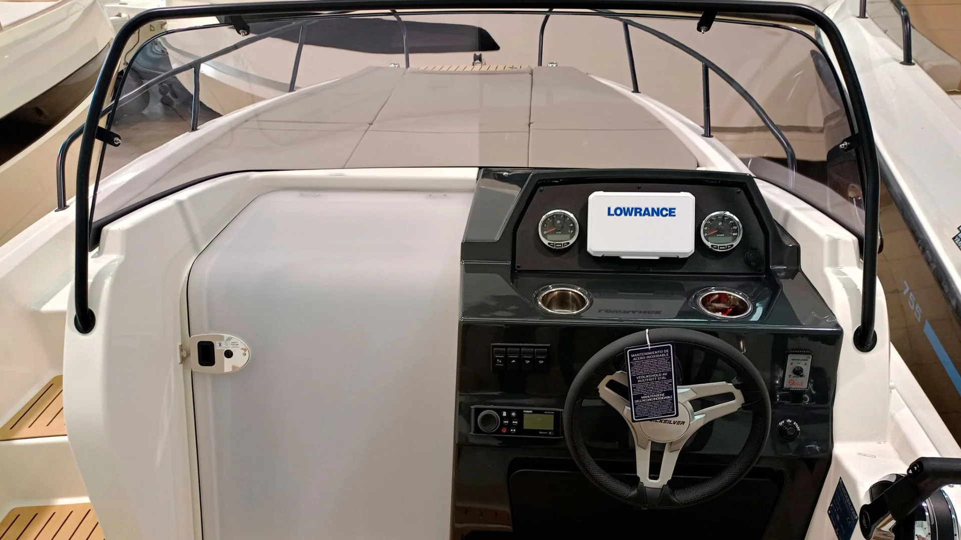 barco-nuevo-entrega-inmediata-quicksilver-activ-675-sundeck-vista-consola