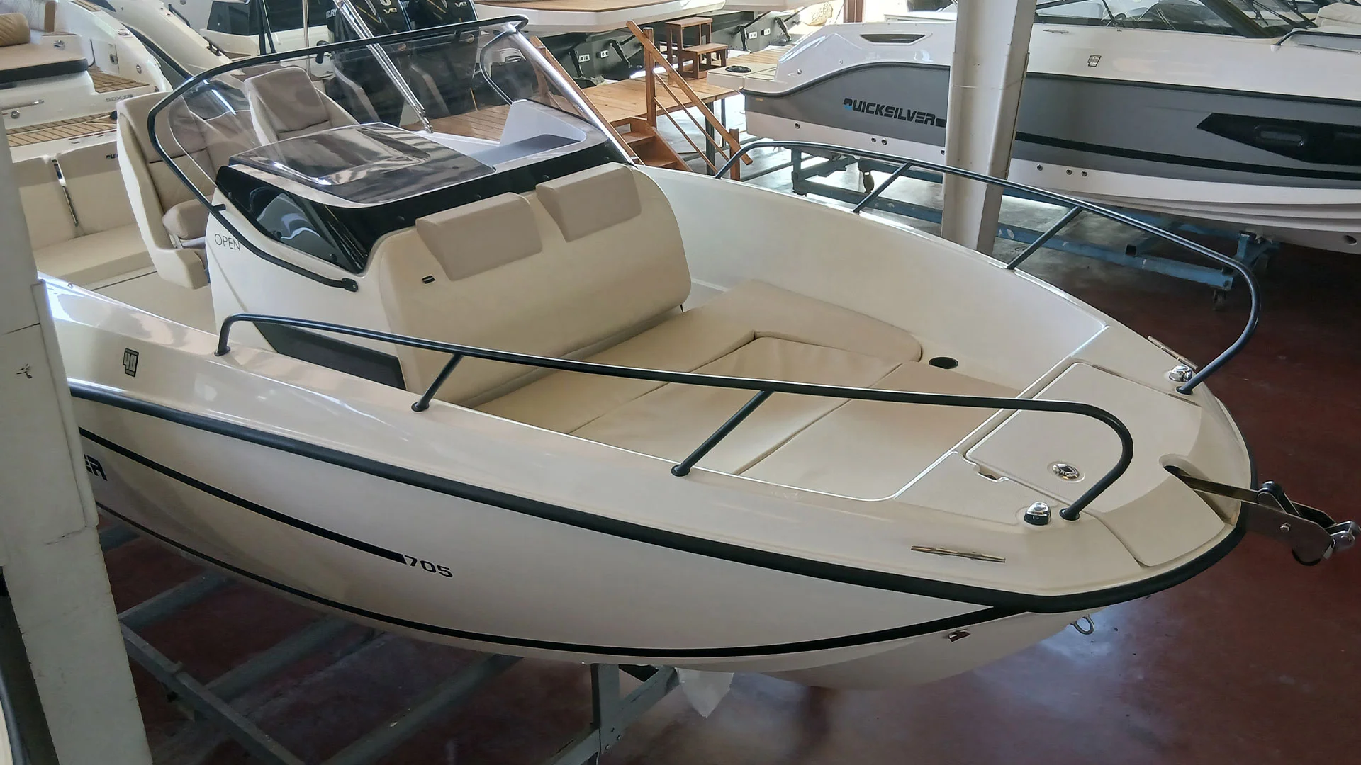 barco-nuevo-entrega-inmediata-quicksilver-activ-705-open-en-stock