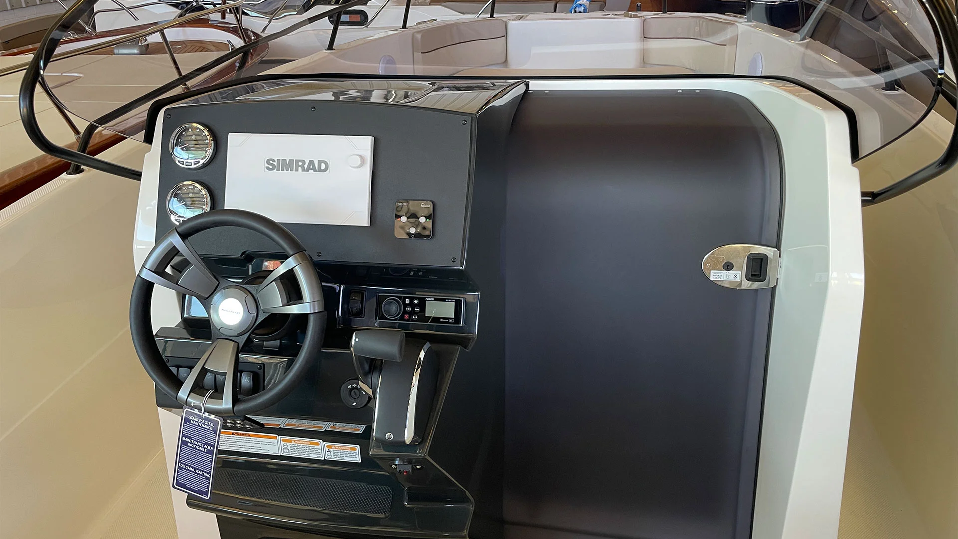 barco-nuevo-entrega-inmediata-quicksilver-activ-805-open-consola