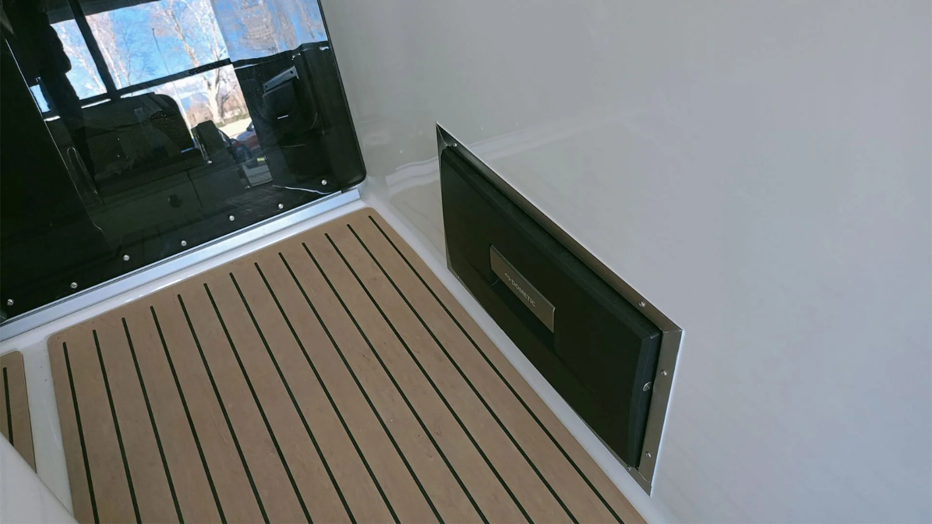 barcos-nuevos-entrega-inmediata-quicksilver-activ-875-sundeck-cajon-termico