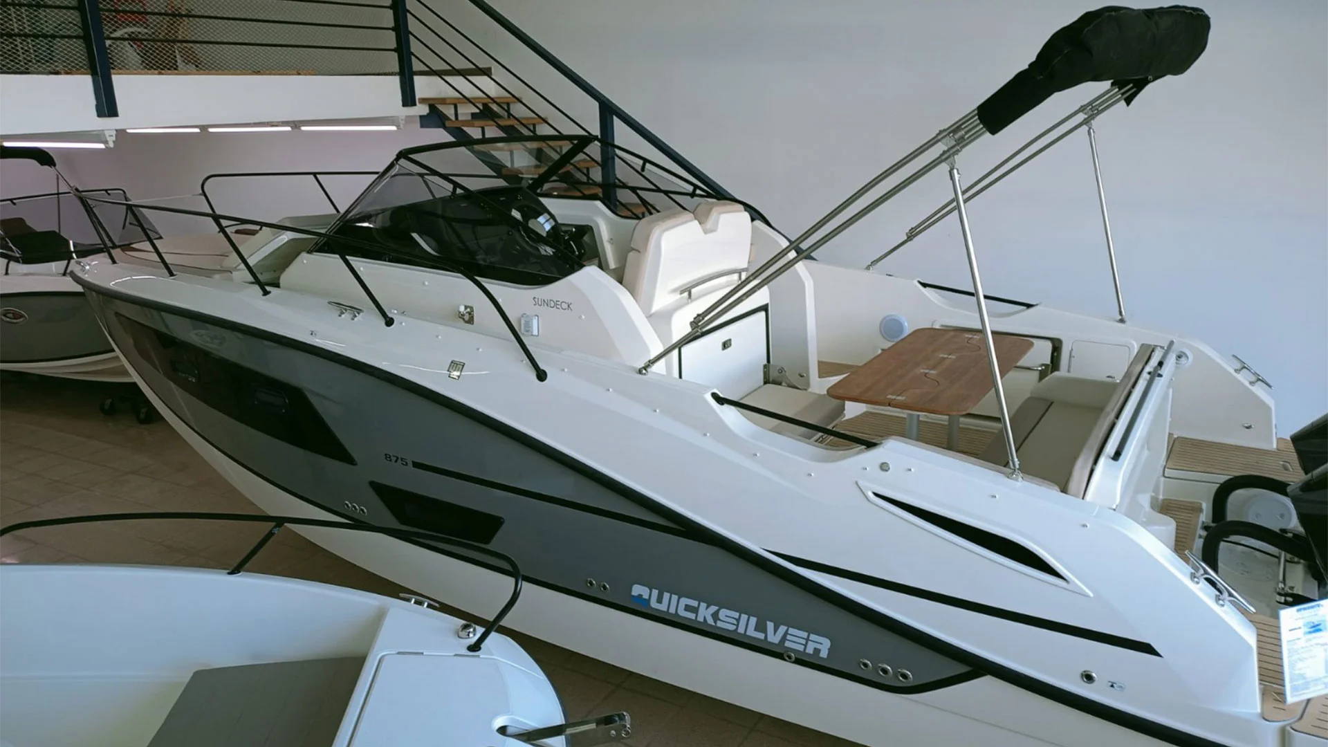 barcos-nuevos-entrega-inmediata-quicksilver-activ-875-sundeck-en-exposicion