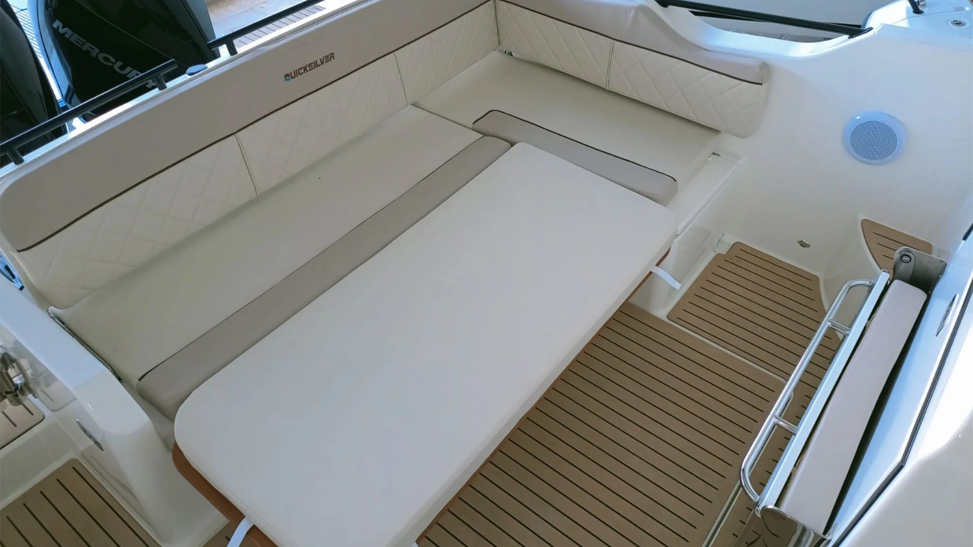 barcos-nuevos-entrega-inmediata-quicksilver-activ-875-sundeck-solarium-popa